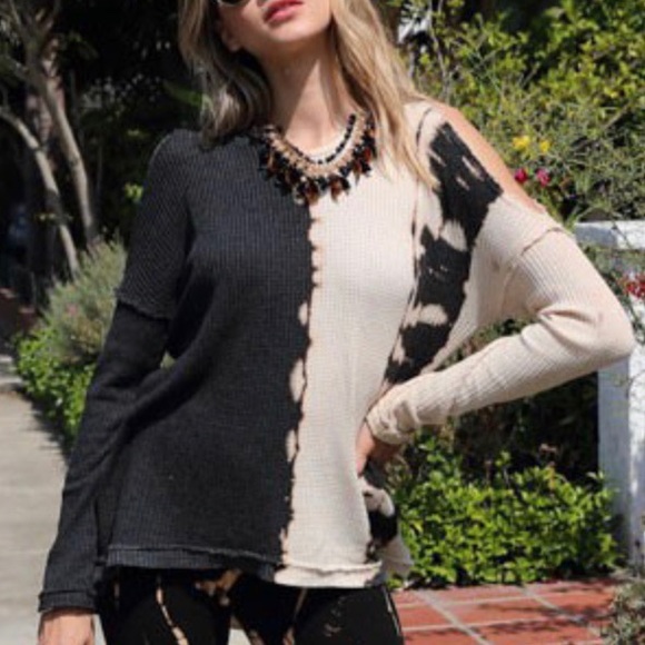 Peek A Boo Shoulder Thermal Hoodie top small - Picture 5 of 14